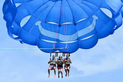 Waikiki: Parasailing in Hawaii - Getting There: Ala Moana Meeting Point and Check-In Reality