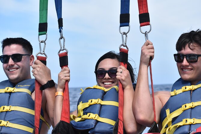 Waikiki: Parasailing in Hawaii - Flying Over Waikiki: The Diamond Head Moment