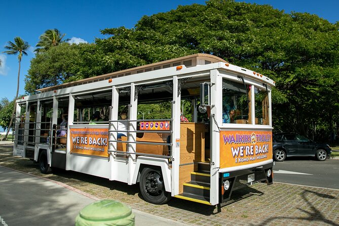 Waikiki Trolley Blue Line Coastline & Local Grindz Hop-on Hop-off - Waikiki start point: where to meet and how to choose your seat