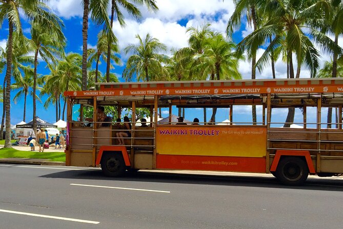 Waikiki Trolley Blue Line Coastline & Local Grindz Hop-on Hop-off - Stop 4: Rainbow Drive-In for a classic Hawaiian plate lunch