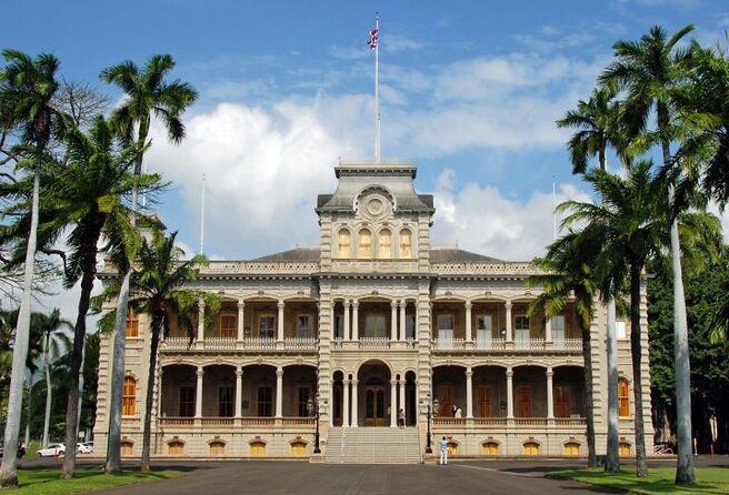 Waikiki Trolley Red Line Heroes & Legends Hop-on Hop-off Tour - On-Board Storytelling: From Monarchy to World War II