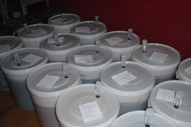 Winery Oeno Island Style Wine Tasting - Getting there and what to wear: smart casual plus a warehouse-style reality