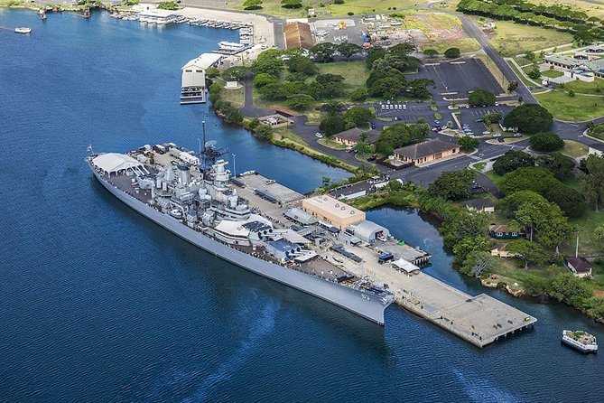 WWII Pearl Harbor Heroes Deluxe Tour - USS Bowfin Submarine: Silent Service Up Close